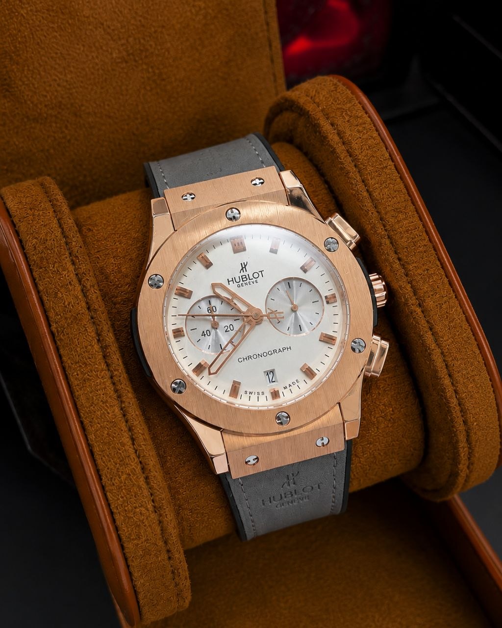 ساعت مردانه هابلوت کرنوگراف hublot با قفل کلیپسی
